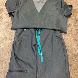 EUC FIGS Scrubs Graphite Gray Woman’s Size XS Casma Top - XXS/P Zamora Joggers